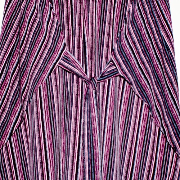 BCBGeneration Stripe Belted V-neck Shorts Romper - Picture 3 of 9